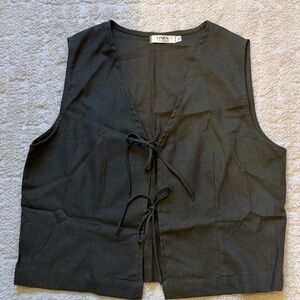 Linen Black Tie-Front Sleeveless Tunic
